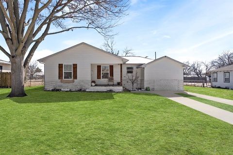 312 Hillcrest Avenue Richardson TX 75081