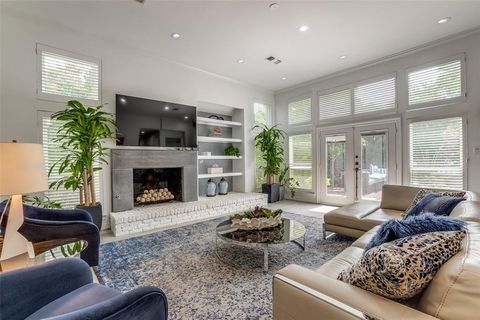 Photo of 7220 Lavendale Circle, Dallas, TX 75230 (MLS # 21158759)