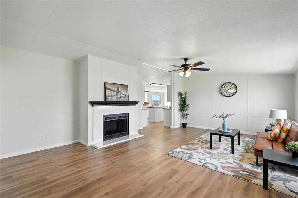 8425 Longhorn Drive