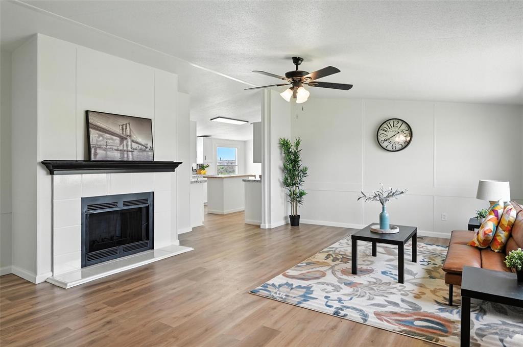 8425 Longhorn Drive