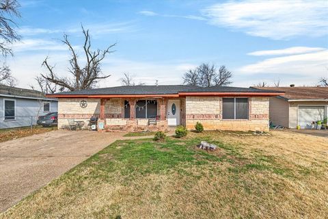 1115 Fisher Street Bellmead TX 76705