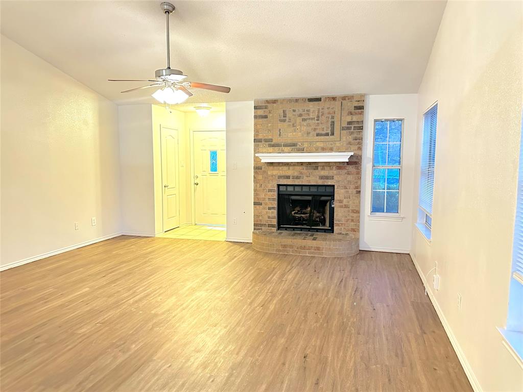 ALSBURY RIDGE - Residential