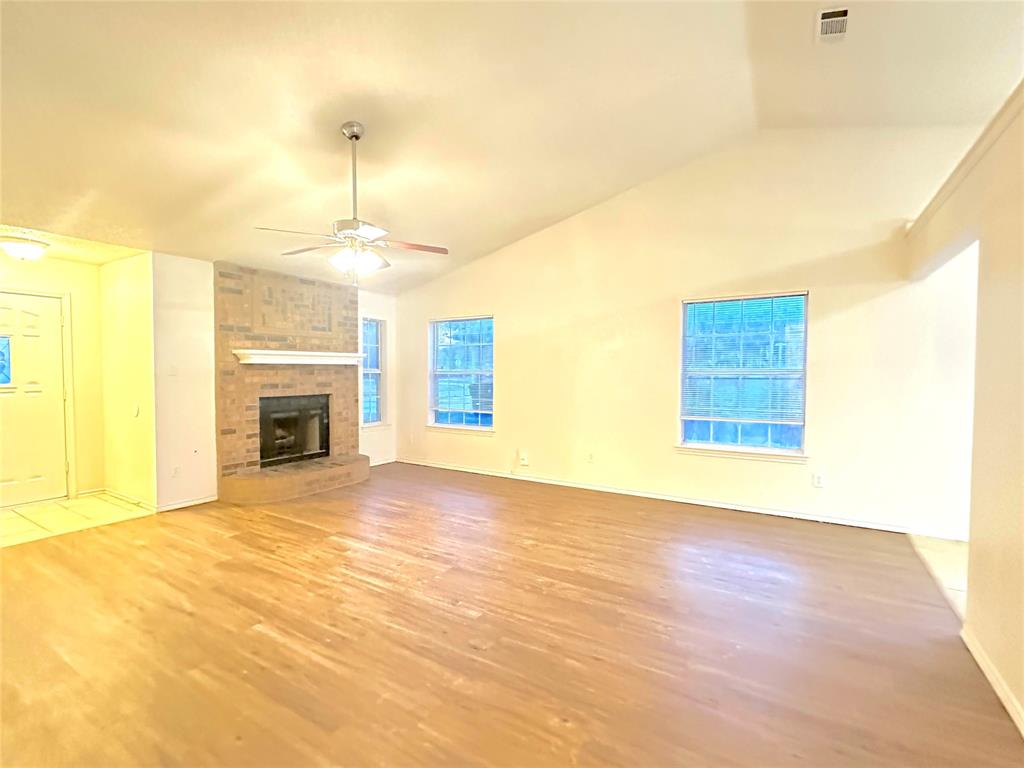 ALSBURY RIDGE - Residential