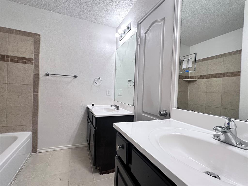 ALSBURY RIDGE - Residential