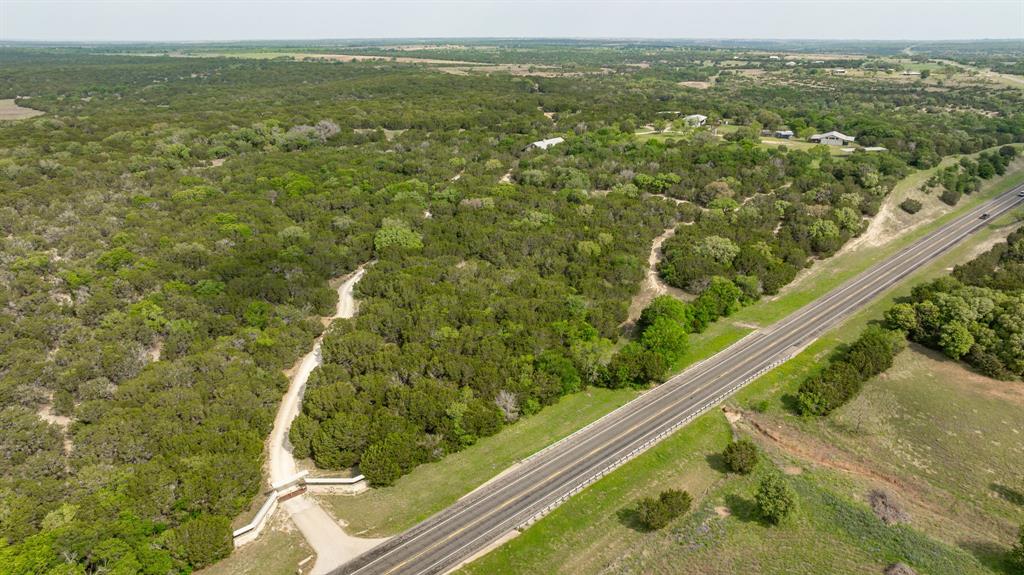 5905 N US Highway 281 (400)