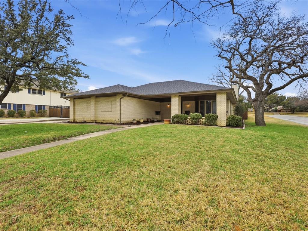 3716 Sweetbriar Lane