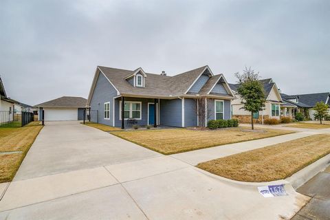 1576 Lizzie Lane Burleson TX 76028