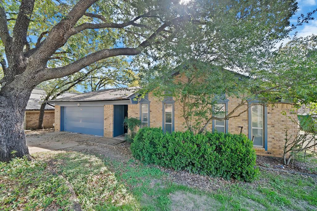 7648 Blue Carriage Lane