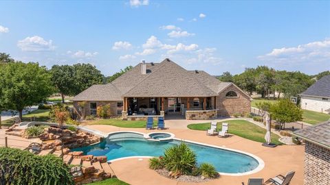 2007 Wigeon Street Granbury TX 76049