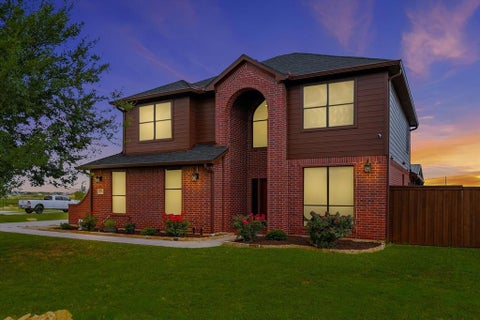 Photo of 430 Ridgecrest Place, Sanger, TX 76266 (MLS # 21291121)