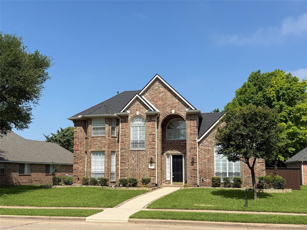 611 Twin Creek Drive