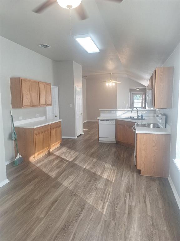 Villages Of Woodland Spgs W - Residential Lease