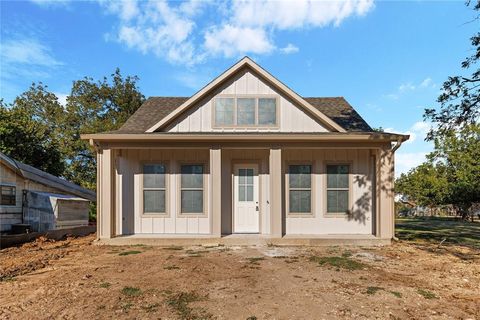 529 N 10th Street Waco TX 76701