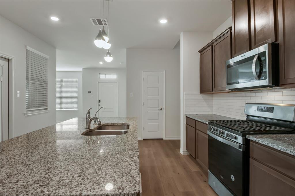 Homeplace At The Columns, The - Residential