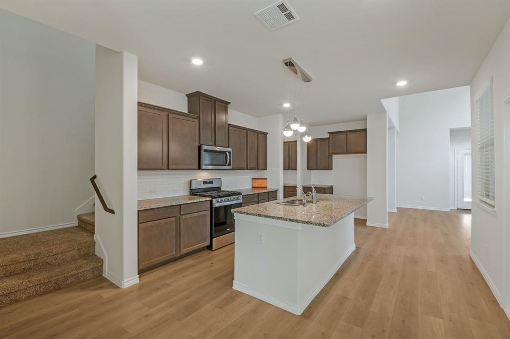 Homeplace At The Columns, The - Residential