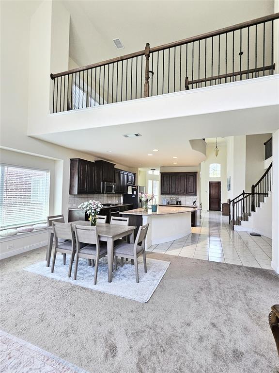 608 Jagged Way