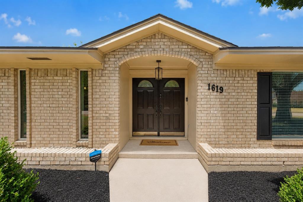 1619 University Drive