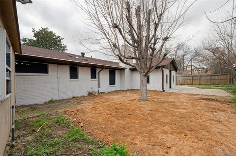 Tiny photo for 3209 Gail Court, Irving, TX 75060 (MLS # 21201151)