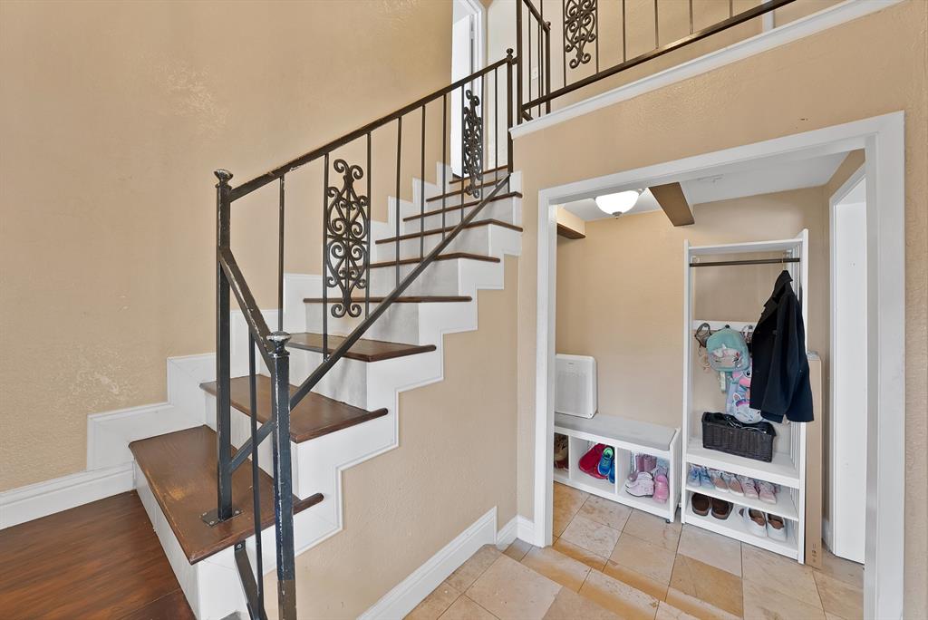 1818 Burr Oak Street