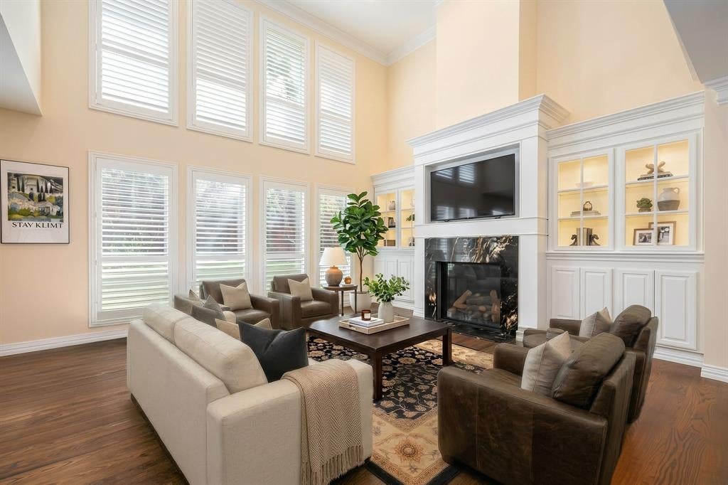 6214 Tiffany Oaks Lane