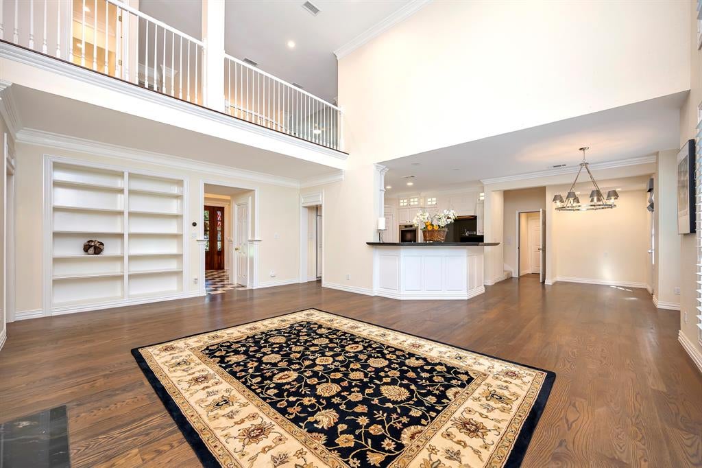 6214 Tiffany Oaks Lane
