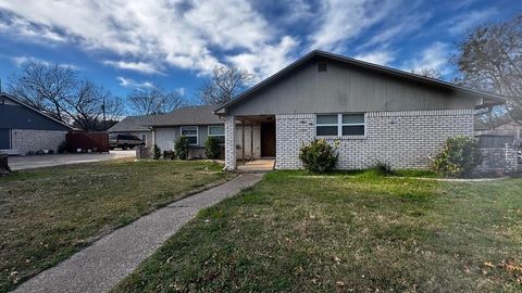 229 Crockett Lane Hewitt TX 76643