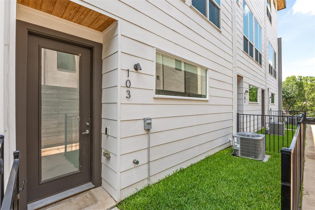 2603 Calvin Street 103