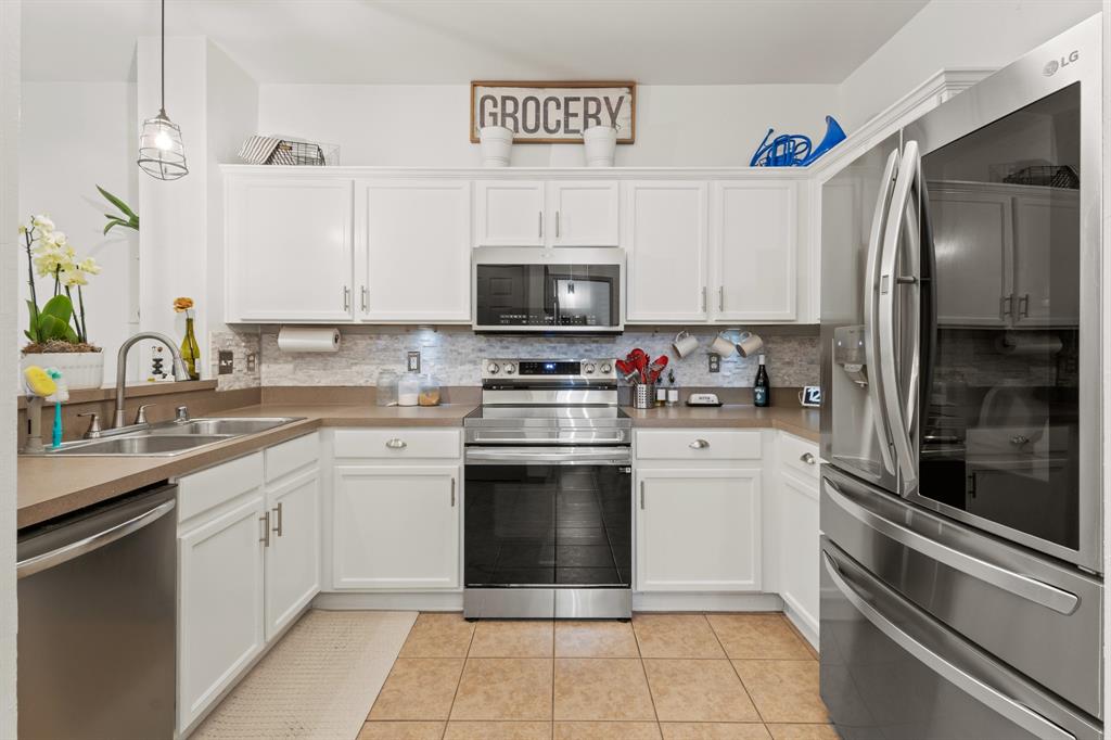 Stoneleigh Place Add - Residential