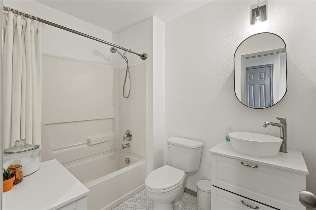 Stoneleigh Place Add - Residential