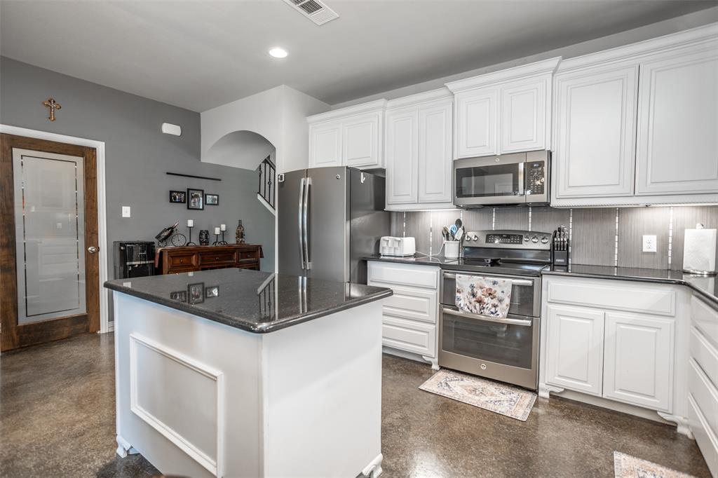 1800 Silver Oaks Drive