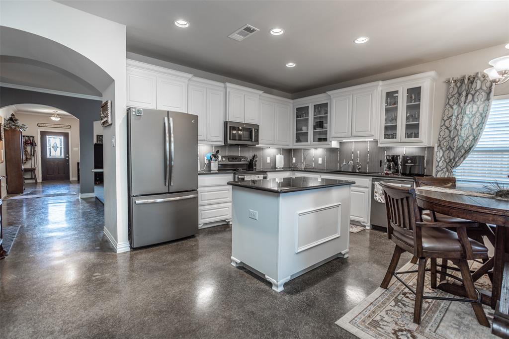1800 Silver Oaks Drive