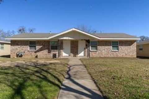 2509 Normont Circle Fort Worth TX 76103