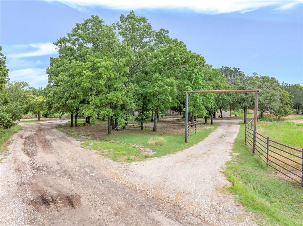 Photo of 520 Vz County Road 3518, Wills Point, TX 75169 (MLS # 21301926)
