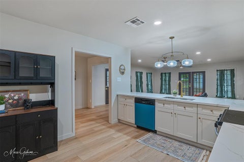 Photo of 1819 Alison Avenue, Bossier City, LA 71112 (MLS # 21404149)