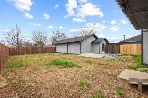 Tiny photo for 412 Main Street, Pottsboro, TX 75076 (MLS # 21201326)