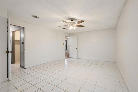 Tiny photo for 412 Main Street, Pottsboro, TX 75076 (MLS # 21201326)