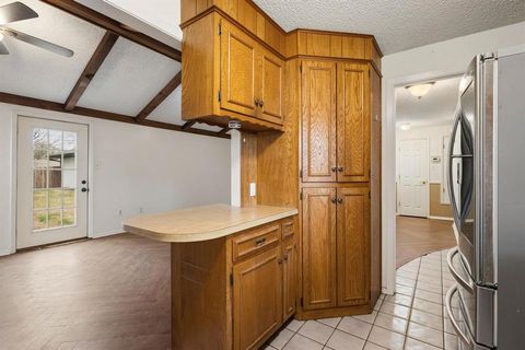 Tiny photo for 412 Main Street, Pottsboro, TX 75076 (MLS # 21201326)