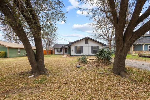 412 Main Street Pottsboro TX 75076