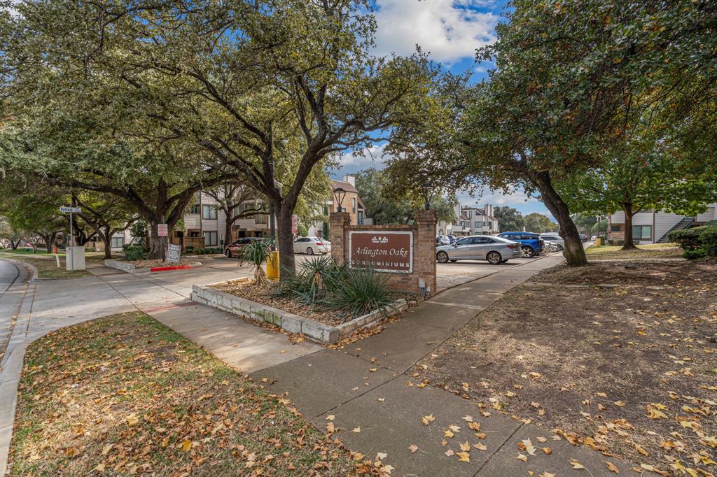 Arlington Oaks Condo - Residential