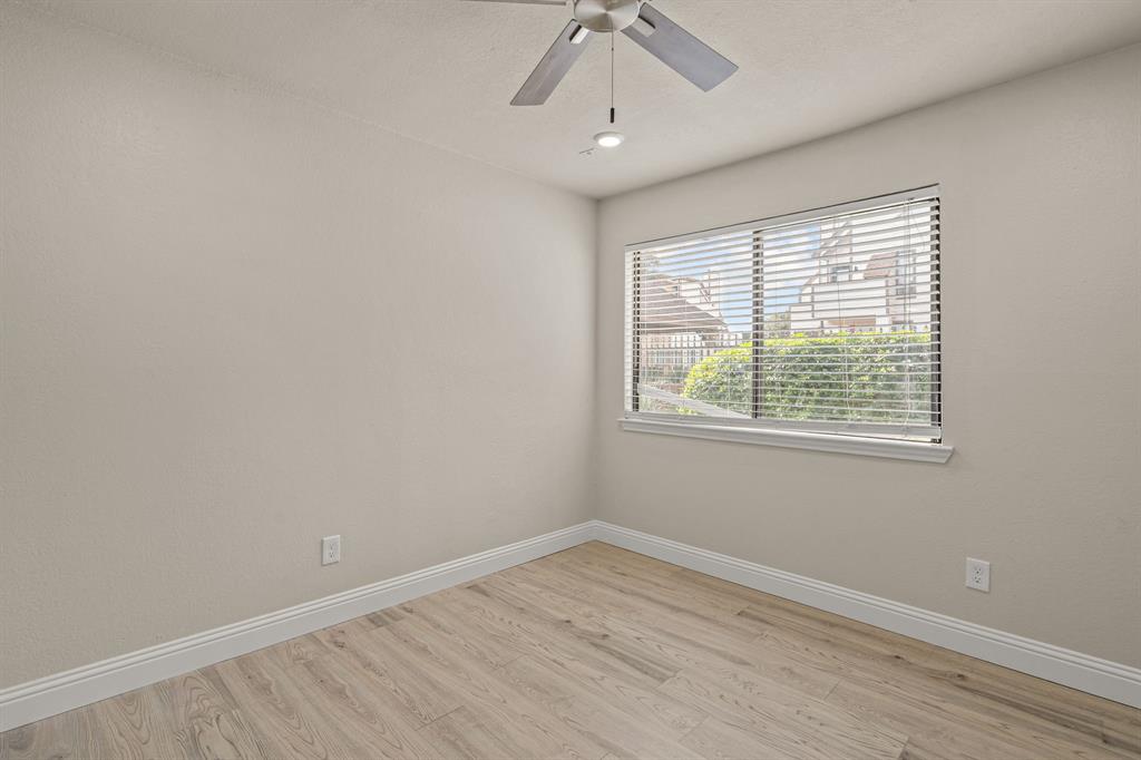 Arlington Oaks Condo - Residential