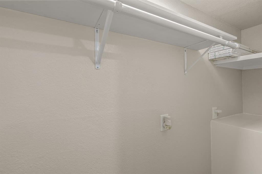 Arlington Oaks Condo - Residential