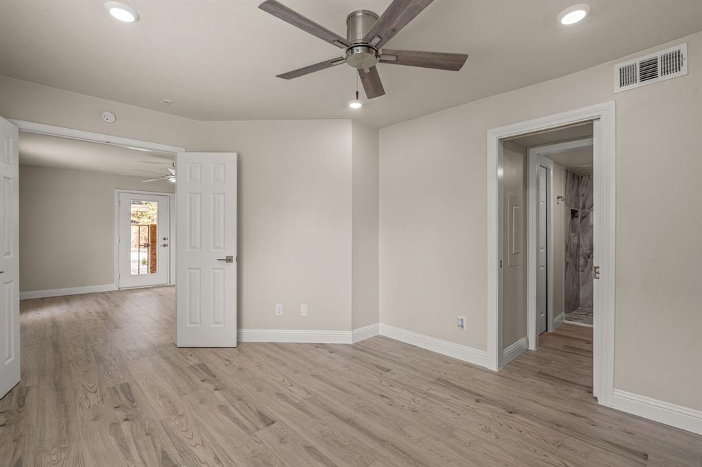 Arlington Oaks Condo - Residential