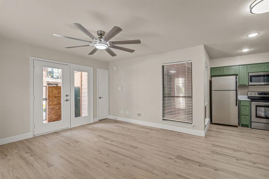 Arlington Oaks Condo - Residential