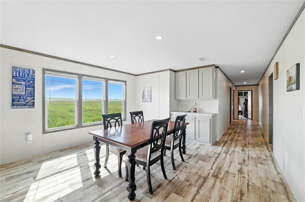 J Wallace Surv Abs #938 - Residential