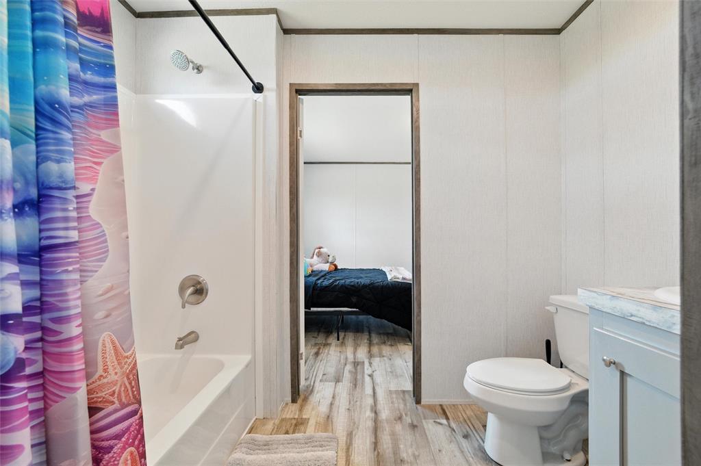 J Wallace Surv Abs #938 - Residential