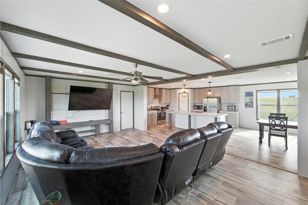 J Wallace Surv Abs #938 - Residential