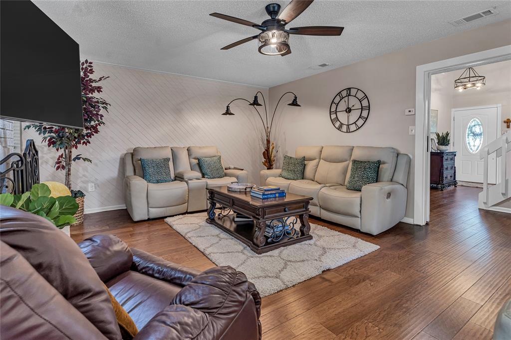 1732 Mayflower Drive