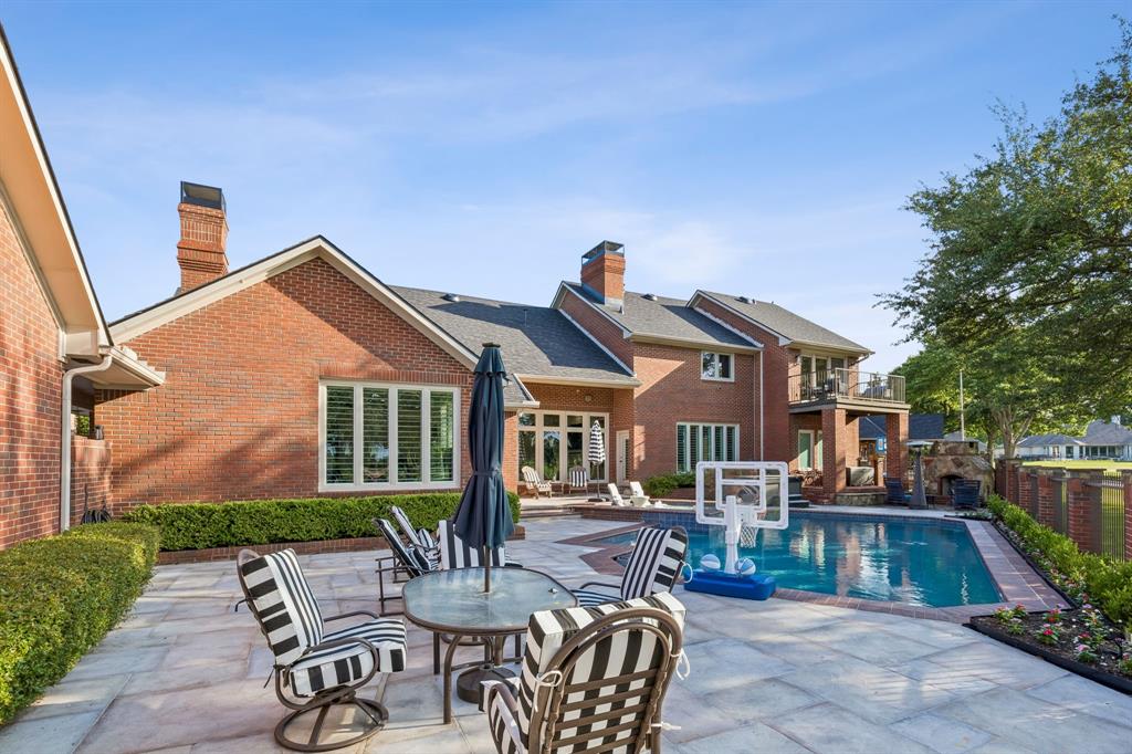 Club Manor - Residential