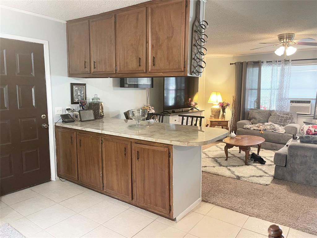 140 S Comanche Drive