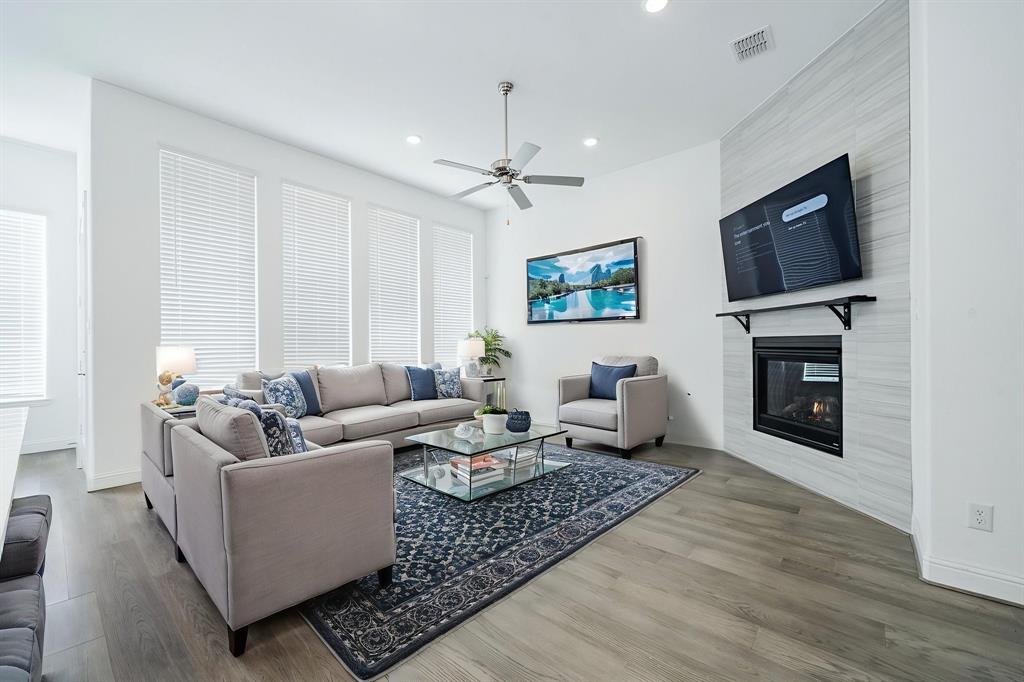 University Place Add Ph 5 - Residential Lease